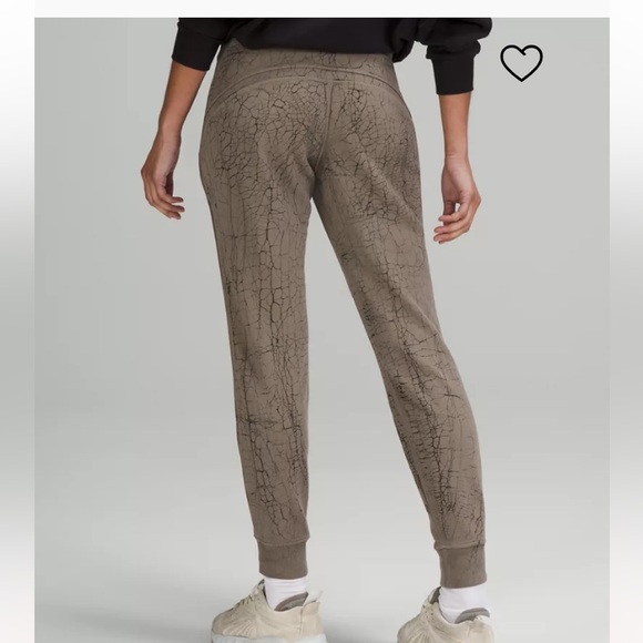 Lululemon🖤🪶NWT to dye for  joggers - Picture 5 of 16